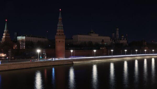 Московский Кремль после отключения подсветки в рамках экологической акции Час Земли. 24 марта 2018 Московский Кремль после отключения подсветки в рамках экологической акции Час Земли. 24 марта 2018