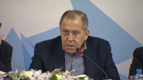 Лавров озвучил заключение лаборатории Шпица об отравившем Скрипалей химикате Лавров озвучил заключение лаборатории Шпица об отравившем Скрипалей химикате