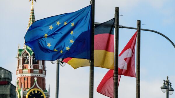 Флаги европейских государств и Евросоюза на фоне Кремля Флаги европейских государств и Евросоюза на фоне Кремля