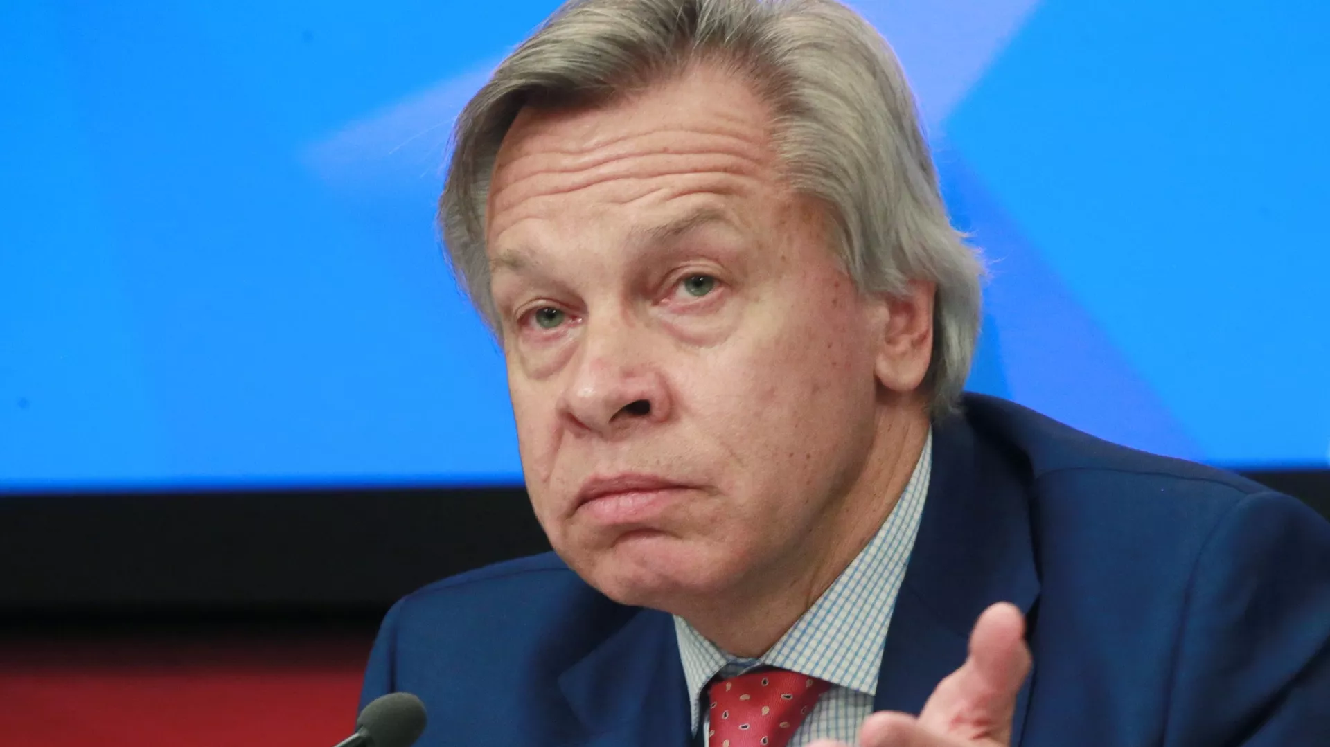 Член Совета Федерации Федерального Собрания РФ Алексей Пушков во время круглого стола в Международном мультимедийном пресс-центре МИА Россия сегодня в связи с арестом правозащитника А. Гапоненко латвийскими властями. 24 апреля 2018 - РИА Новости, 1920, 19.01.2021