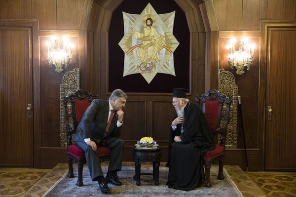Президент Украины Петр Порошенко во время визита к Патриарху Константинопольскому Варфоломею Президент Украины Петр Порошенко во время визита к Патриарху Константинопольскому Варфоломею