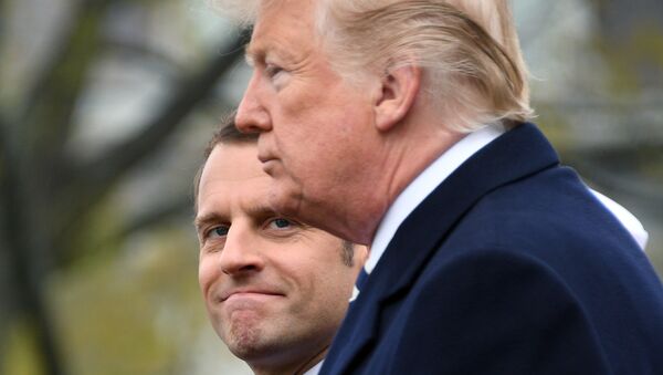 Президент Франции Эммануэль Макрон и президент США Дональд Трамп во время встречи в Белом доме, США. 24 апреля 2018 Президент Франции Эммануэль Макрон и президент США Дональд Трамп во время встречи в Белом доме, США. 24 апреля 2018