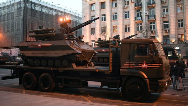 Роботизированный комплекс Уран-9 перед началом репетиции военного парада на Красной площади, посвященного 73-й годовщине Победы в Великой Отечественной войне Роботизированный комплекс Уран-9 перед началом репетиции военного парада на Красной площади, посвященного 73-й годовщине Победы в Великой Отечественной войне