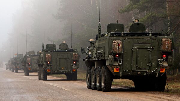 Колонна бронемашин армии США Stryker в Латвии Колонна бронемашин армии США Stryker в Латвии