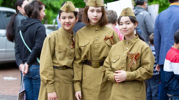 Участники акции Бессмертный полк и праздничных мероприятий в Сеуле, посвященных Дню Победы в Великой Отечественной войне 1941-1945 годов Участники акции Бессмертный полк и праздничных мероприятий в Сеуле, посвященных Дню Победы в Великой Отечественной войне 1941-1945 годов
