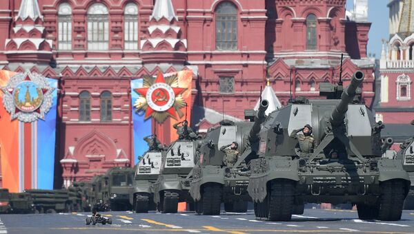Самоходные артиллерийские установки Коалиция-СВ и Мста-С на военном параде, посвященном 73-й годовщине Победы в ВОВ Самоходные артиллерийские установки Коалиция-СВ и Мста-С на военном параде, посвященном 73-й годовщине Победы в ВОВ