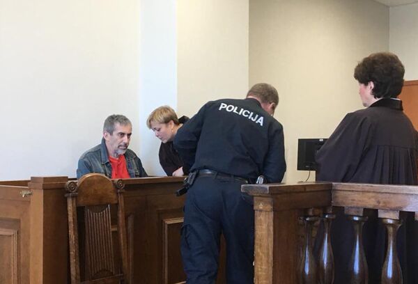 Владимир Линдерман на заседании суда в Риге Владимир Линдерман на заседании суда в Риге