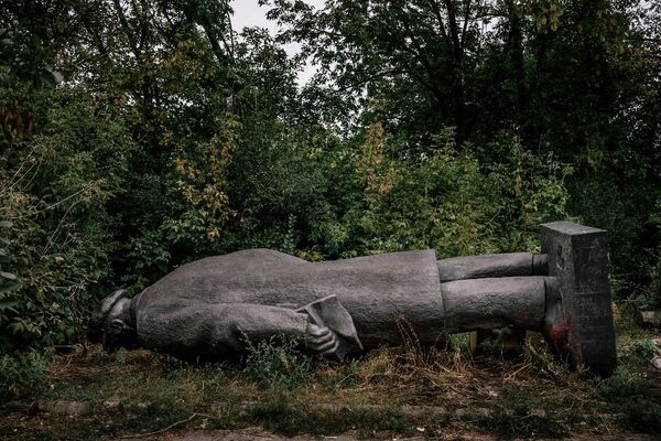 Славянск. 15 сентября 2015. В поисках Ленина Славянск. 15 сентября 2015. В поисках Ленина