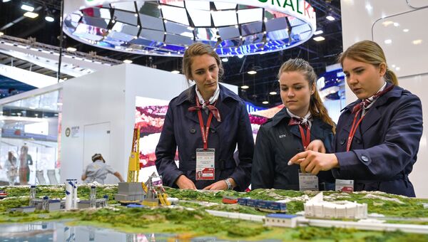 Волонтеры на Петербургском международном экономическом форуме 2018 в Санкт-Петербурге Волонтеры на Петербургском международном экономическом форуме 2018 в Санкт-Петербурге