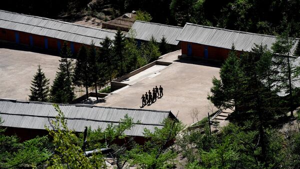 Военнослужащие на ядерном полигоне Пхунгери на севере КНДР Военнослужащие на ядерном полигоне Пхунгери на севере КНДР