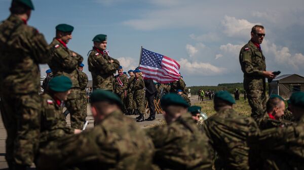 Флаг США на военной базе в Польше Флаг США на военной базе в Польше