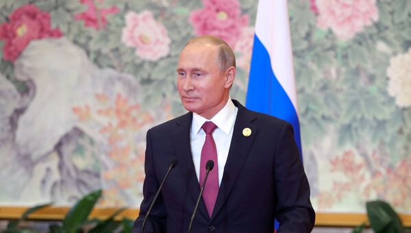 Владимир Путин на пресс-конференции по итогам саммита глав государств - членов ШОС. 10 июня 2018 Владимир Путин на пресс-конференции по итогам саммита глав государств - членов ШОС. 10 июня 2018