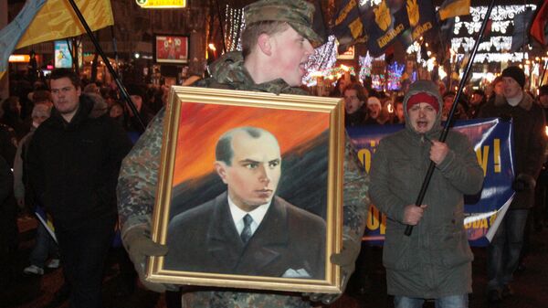 Факельное шествие националистов в честь дня рождения Бандеры Факельное шествие националистов в честь дня рождения Бандеры