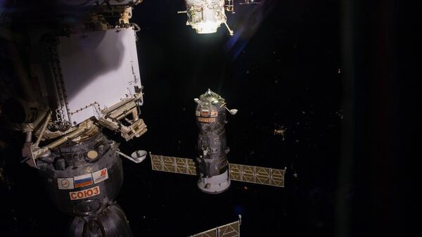 Грузовой корабль Прогресс МС-09 успешно пристыковался к Международной космической станции. 10 июля 2018 года Грузовой корабль Прогресс МС-09 успешно пристыковался к Международной космической станции. 10 июля 2018 года