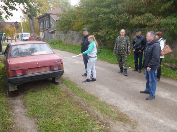 Машина, на которой преступники приехали в дом пенсионеров Машина, на которой преступники приехали в дом пенсионеров