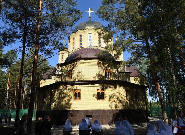 Храм Федоровской иконы Божией Матери в Алапаевске Храм Федоровской иконы Божией Матери в Алапаевске