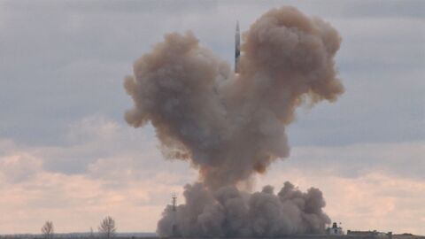 Испытания ракетного комплекса Авангард Испытания ракетного комплекса Авангард