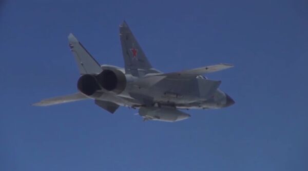 Пуск гиперзвуковой ракеты Кинжал с самолета МиГ-31 Пуск гиперзвуковой ракеты Кинжал с самолета МиГ-31