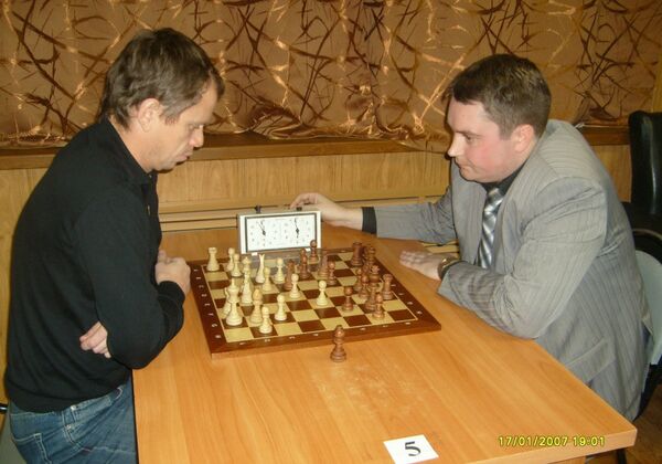 Юрий Шорчев за игрой Юрий Шорчев за игрой