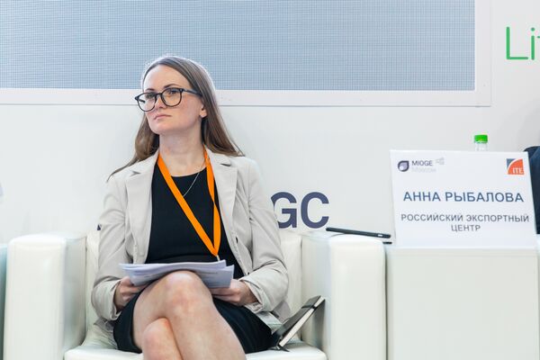 О финансовой поддержке экспорта рассказала представитель Российского экспортного центра Анна Рыбалова О финансовой поддержке экспорта рассказала представитель Российского экспортного центра Анна Рыбалова