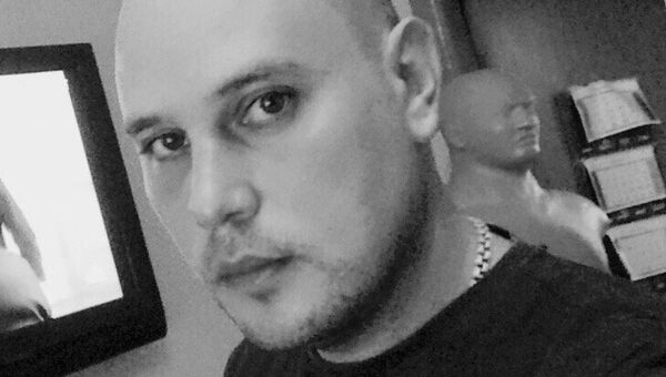 Евгений Толстов скончался через неделю после драки с полицейским Евгений Толстов скончался через неделю после драки с полицейским
