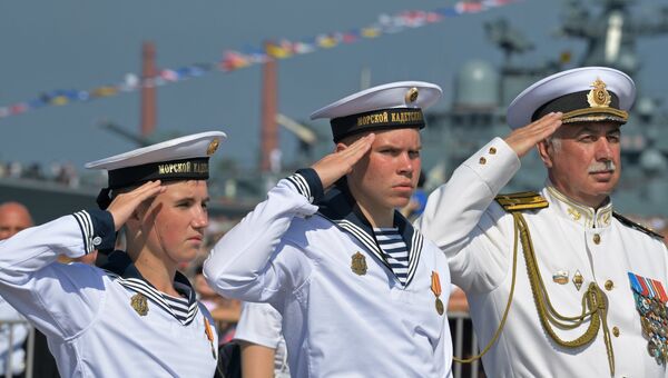 Курсанты Кронштадтского морского кадетского военного корпуса на главном военно-морском параде в Кронштадте Курсанты Кронштадтского морского кадетского военного корпуса на главном военно-морском параде в Кронштадте