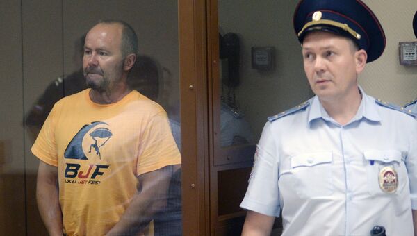 Адвокат Игорь Третьяков (слева) во время заседания по избранию меры пресечения по делу о мошенничестве в НПО имени Лавочкина. Архивное фото Адвокат Игорь Третьяков (слева) во время заседания по избранию меры пресечения по делу о мошенничестве в НПО имени Лавочкина. Архивное фото