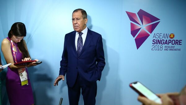 Министр иностранных дел России Сергей Лаврова на пресс-конференции по итогам Совещания министров иностранных дел Россия-АСЕАН, Сингапур, 2 августа 2018 года Министр иностранных дел России Сергей Лаврова на пресс-конференции по итогам Совещания министров иностранных дел Россия-АСЕАН, Сингапур, 2 августа 2018 года