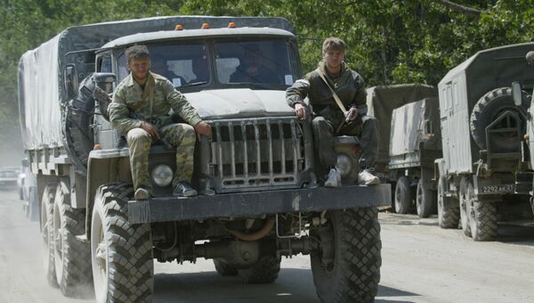 Российские военнослужащие направляются в сторону Цхинвали Российские военнослужащие направляются в сторону Цхинвали