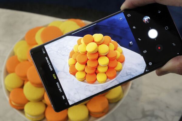 Новый телефон Galaxy Note 9 на презентации Galaxy Unpacked в Нью-Йорке Новый телефон Galaxy Note 9 на презентации Galaxy Unpacked в Нью-Йорке