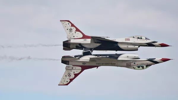 Истребители F-16 Thunderbirds ВВС США. Архивное фото