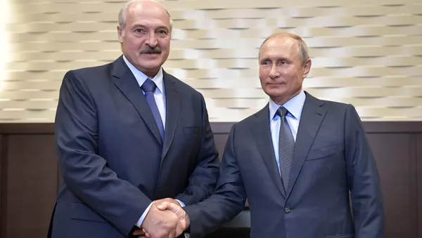 Президент РФ Владимир Путин и президент Белоруссии Александр Лукашенко. Архивное фото Президент РФ Владимир Путин и президент Белоруссии Александр Лукашенко. Архивное фото