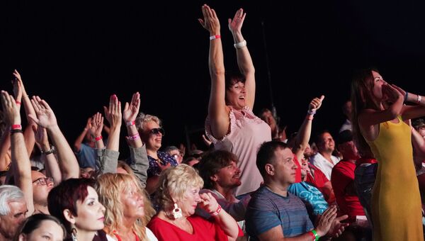 Зрители на 16-м международном музыкальном фестивале Koktebel Jazz Party Зрители на 16-м международном музыкальном фестивале Koktebel Jazz Party