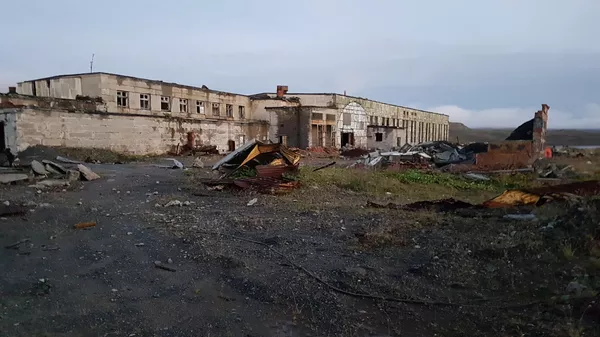 Вид на руины Кольской сверхглубокой скважины