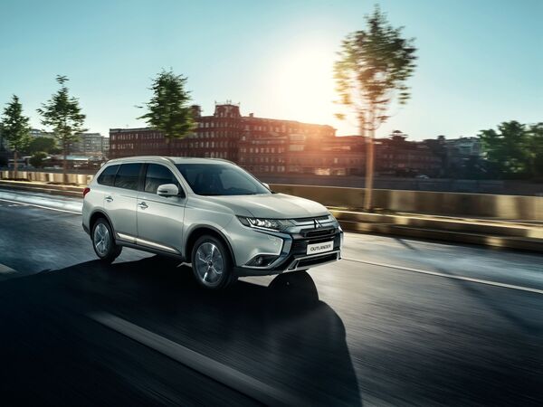 Автомобиль Mitsubishi Outlander Автомобиль Mitsubishi Outlander