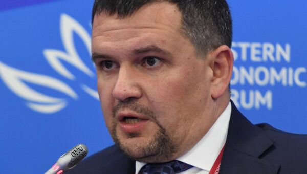 Заместитель Председателя Правительства Российской Федерации Максим Акимов на панельной дискуссии Цифровой транспорт – будущее Большой Евразии в рамках IV Восточного экономического форума во Владивостоке. Заместитель Председателя Правительства Российской Федерации Максим Акимов на панельной дискуссии Цифровой транспорт – будущее Большой Евразии в рамках IV Восточного экономического форума во Владивостоке.