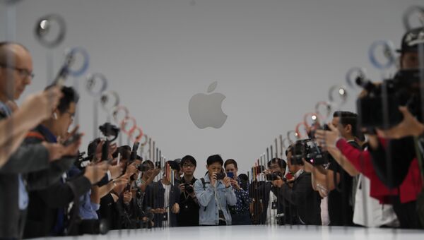 Демонстрация новых продуктов Apple после презентации в Купертино, Калифорния. 12 сентября 2018 года Демонстрация новых продуктов Apple после презентации в Купертино, Калифорния. 12 сентября 2018 года