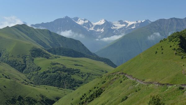 Северный Кавказ. Архивное фото Северный Кавказ. Архивное фото