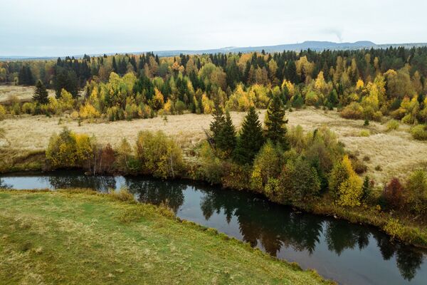 Осенний пейзаж в пойме реки Кама в Пермском крае Осенний пейзаж в пойме реки Кама в Пермском крае