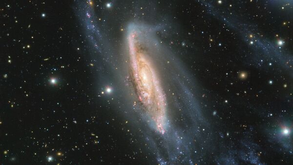 Спиральная галактика NGC 3981, сфотографированная телескопом VLT Спиральная галактика NGC 3981, сфотографированная телескопом VLT