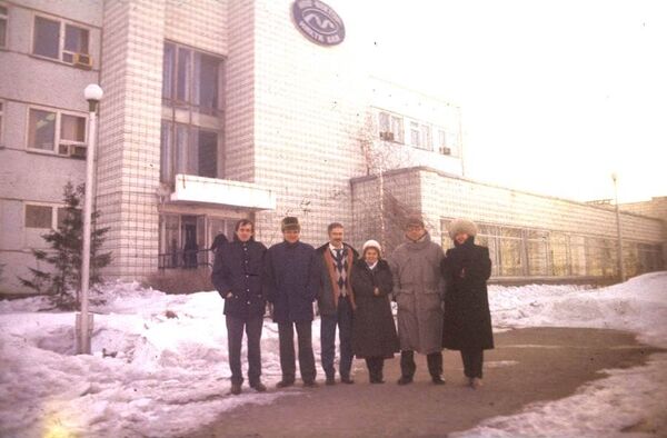 Первопроходцы ландшафтного фагового дисплея в России. ГНЦ Вектор, Новосибирск, 1991 год Первопроходцы ландшафтного фагового дисплея в России. ГНЦ Вектор, Новосибирск, 1991 год