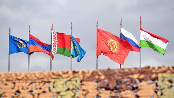Государственные флаги стран-участниц учений ОДКБ Взаимодействие-2018. 8 октября 2018