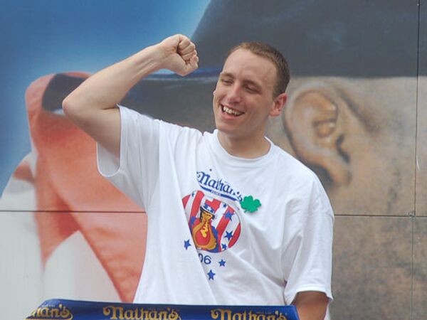 Джои Честнат (Joey Chestnut) Джои Честнат (Joey Chestnut)