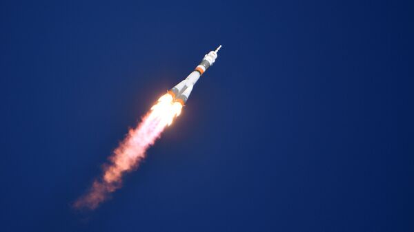 Старт ракеты-носителя Союз-ФГ с пилотируемым кораблем Союз МС-10 Старт ракеты-носителя Союз-ФГ с пилотируемым кораблем Союз МС-10