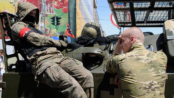 Сторонники радикального движения Правый сектор (запрещенная в России экстремистская организация). Архивное фото Сторонники радикального движения Правый сектор (запрещенная в России экстремистская организация). Архивное фото