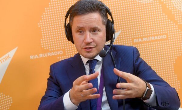 Старший вице-президент по инновациям фонда Сколково Кирилл Каем во время интервью радио Sputnik на международном форуме Открытые инновации - 2018 в технопарке Сколково Старший вице-президент по инновациям фонда Сколково Кирилл Каем во время интервью радио Sputnik на международном форуме Открытые инновации - 2018 в технопарке Сколково