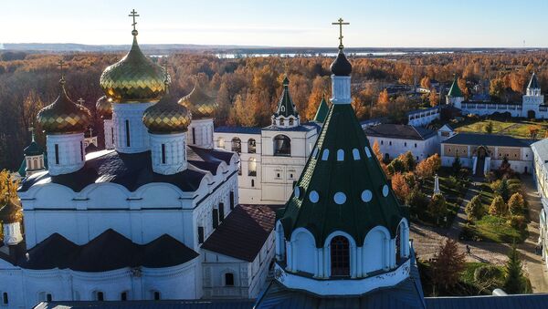 Свято-Троицкий Ипатьевский монастырь в Костроме Свято-Троицкий Ипатьевский монастырь в Костроме