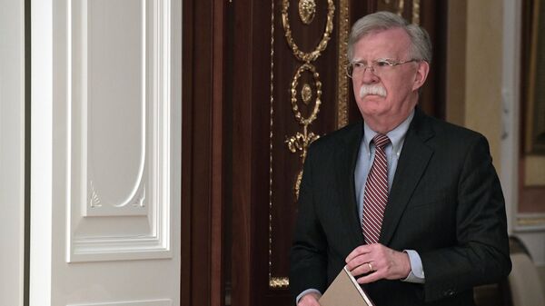 Советник президента США по вопросам национальной безопасности Джон Болтон во время встречи с президентом РФ Владимиром Путиным. 23 октября 2018 Советник президента США по вопросам национальной безопасности Джон Болтон во время встречи с президентом РФ Владимиром Путиным. 23 октября 2018