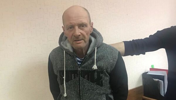 51-летний Сергей Шеремет подозревается в изнасиловании двух 12-летних девочек в Иркутской области 51-летний Сергей Шеремет подозревается в изнасиловании двух 12-летних девочек в Иркутской области