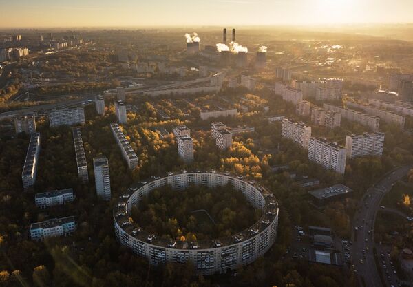 Круглый дом на улице Нежинская в Москве Круглый дом на улице Нежинская в Москве